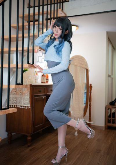 放荡的小yi子大胸