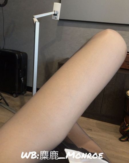 巨大女英雄